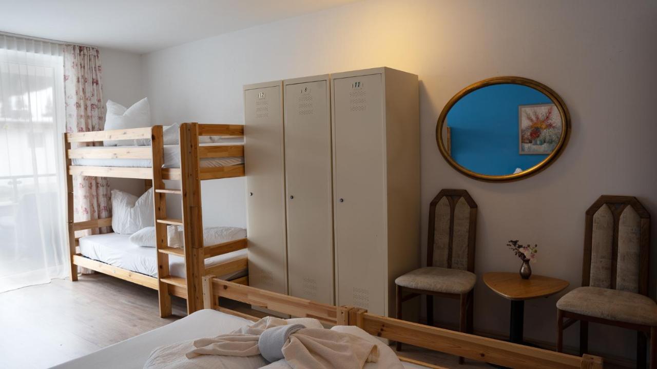 Ibex Hostel เนาดาส ภายนอก รูปภาพ
